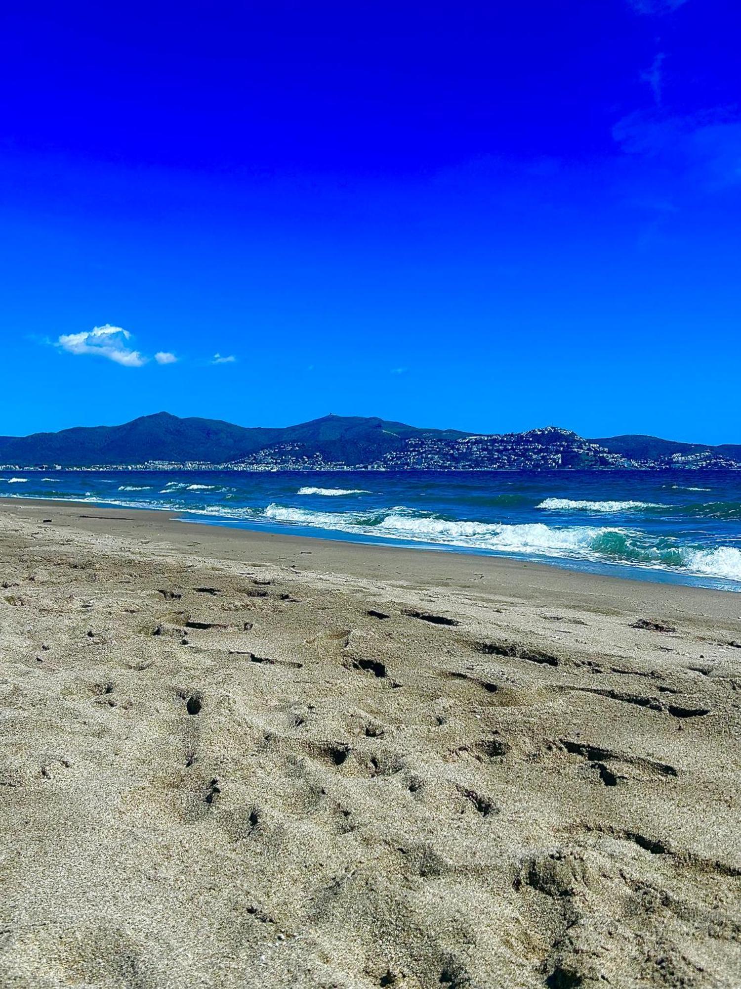 Pieds Dans L Eau Linges De Maison Inclus Empuriabrava Exteriör bild