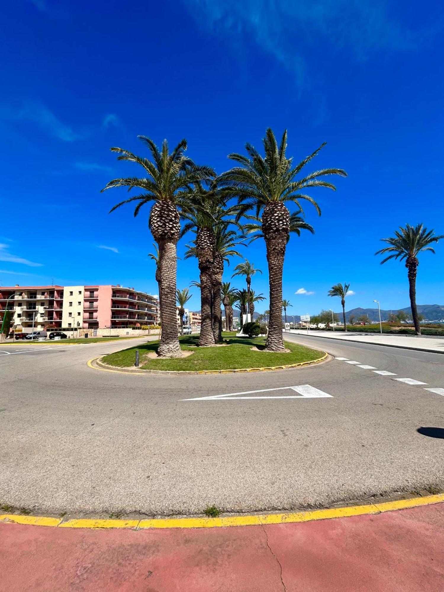 Pieds Dans L Eau Linges De Maison Inclus Empuriabrava Exteriör bild
